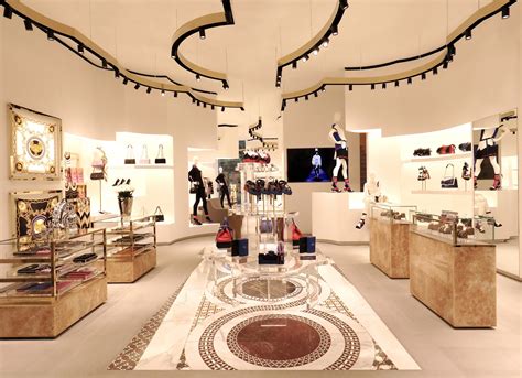 versace malaysia pavilion|Donatella Versace Collaborates with English Architect.